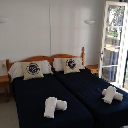 Apartamentos Playa Park Brisas Son Xoriguer Cala en Bosch Esterno foto